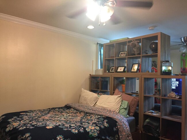 Bedroom - 6509 Avenue A