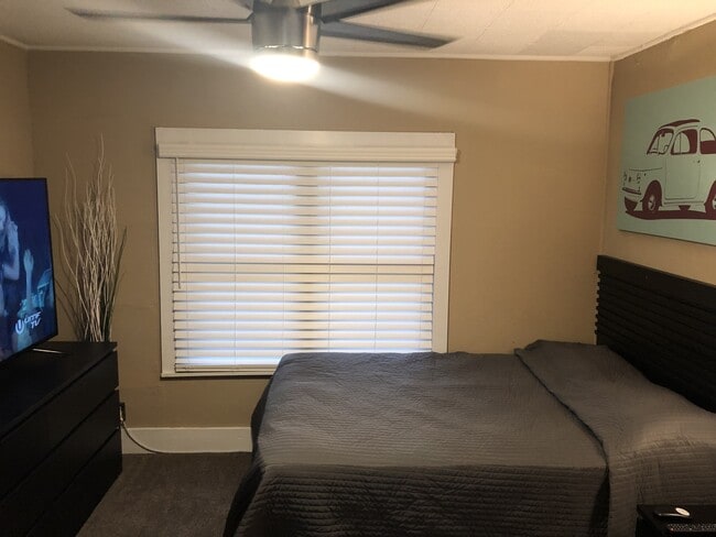 Photo - 203 Desoto St House