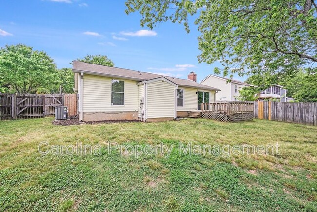 Building Photo - 8539 Glenway Ct