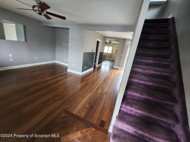Building Photo - 818 Capouse Ave