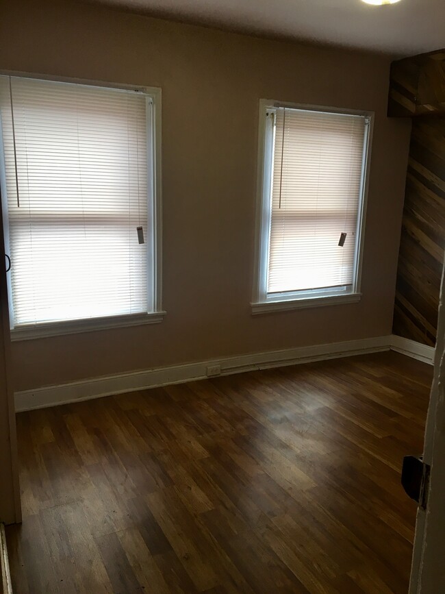 Bedroom - 2925 W Clementine St.