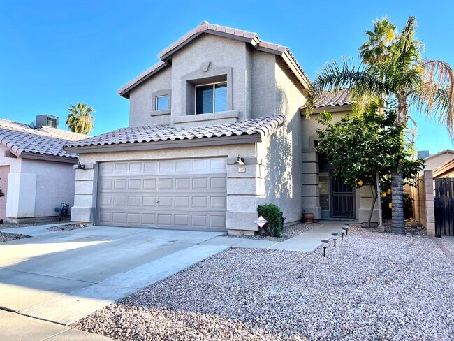 FRONT - 4119 E Coolbrook Ave