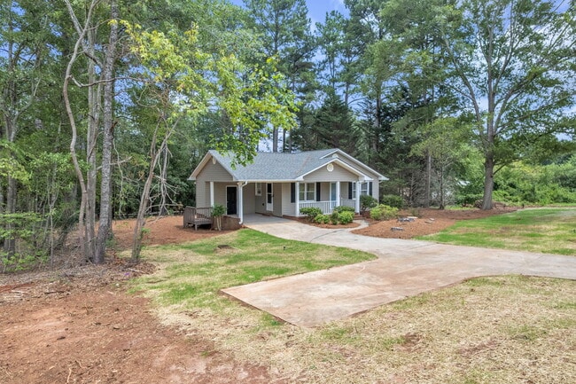 Building Photo - 297 Irby Rd