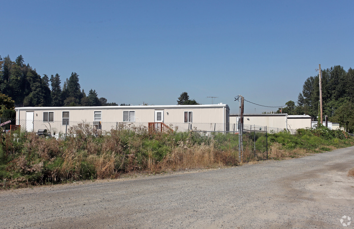 Building Photo - Alpine Mobile Home Park