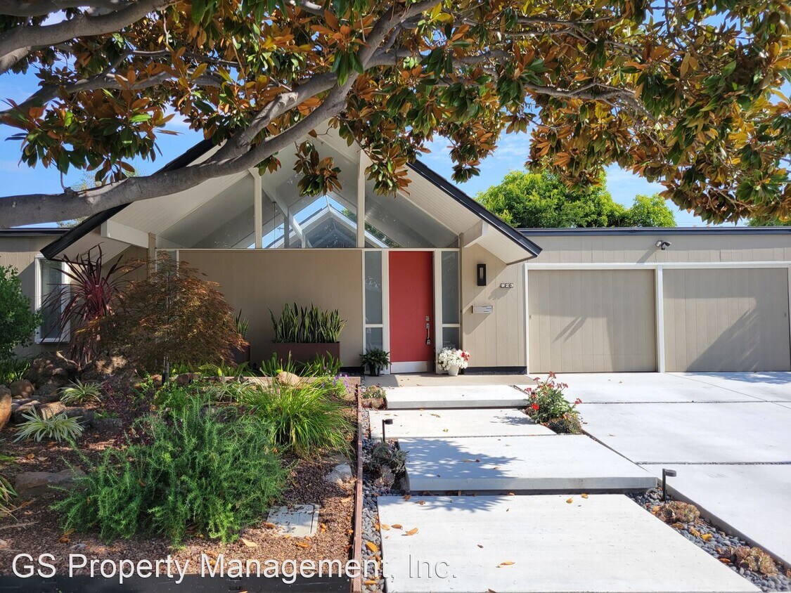 Primary Photo - 4 br, 2 bath House - 923 Mackenzie Drive