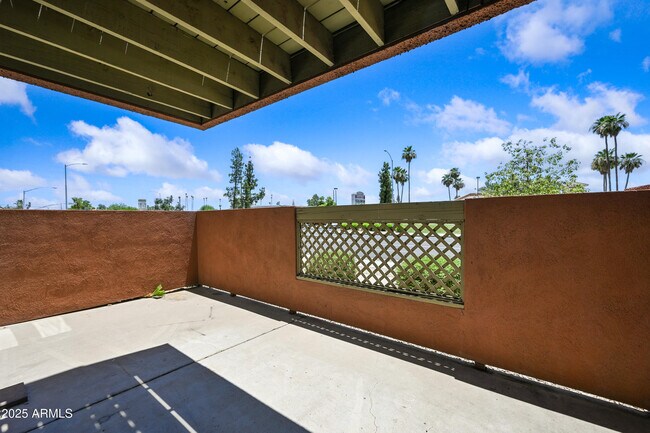 Foto del edificio - 3500 Hayden Rd