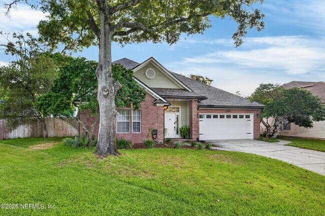 Building Photo - 9370 Jaybird Cir E