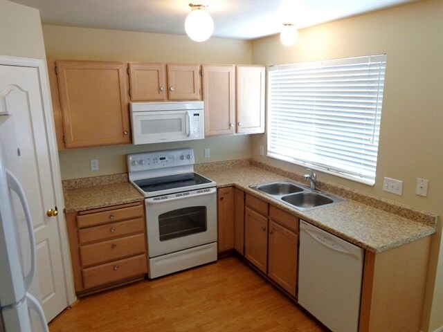 Foto del edificio - 3340 S Raquel Cir