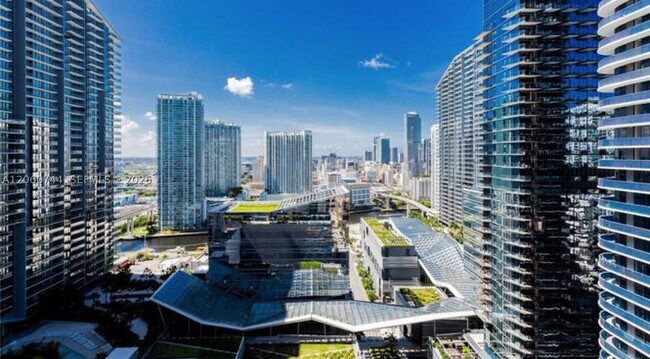 Foto del edificio - 55 SW 9th St