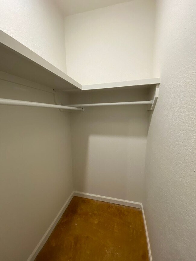 Foto del edificio - 1120 Creath Ave
