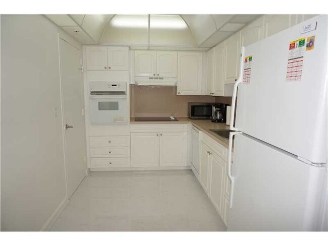Foto del edificio - 4001S S Ocean Dr