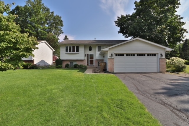 Primary Photo - 1075 93rd St