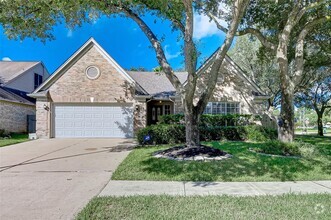 Building Photo - 22926 Rainbow Bend Ln