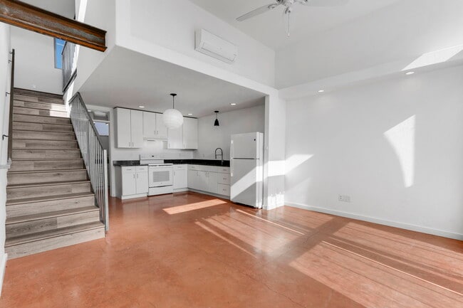 Building Photo - 200 Cornell Dr