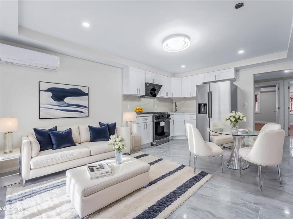 Foto principal - 4510 165th St