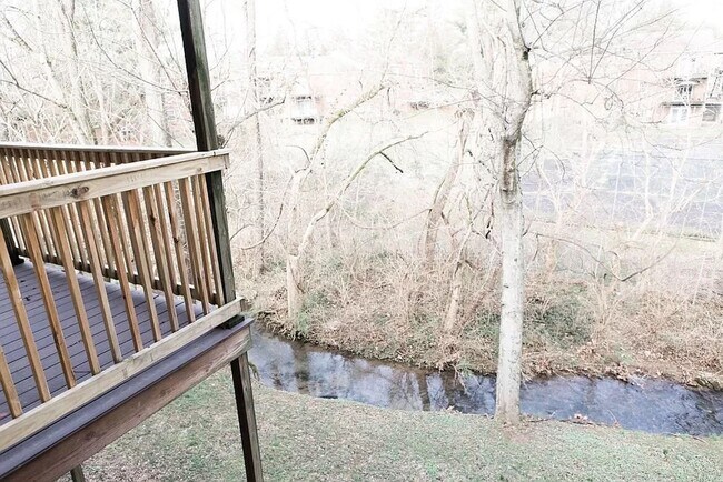 Building Photo - Downtown Franklin Furnished 2BR Condo