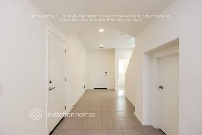 Building Photo - 1280 E Palomino Way