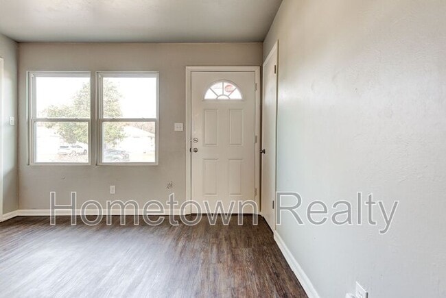 Photo - 3116 NE 13th St House