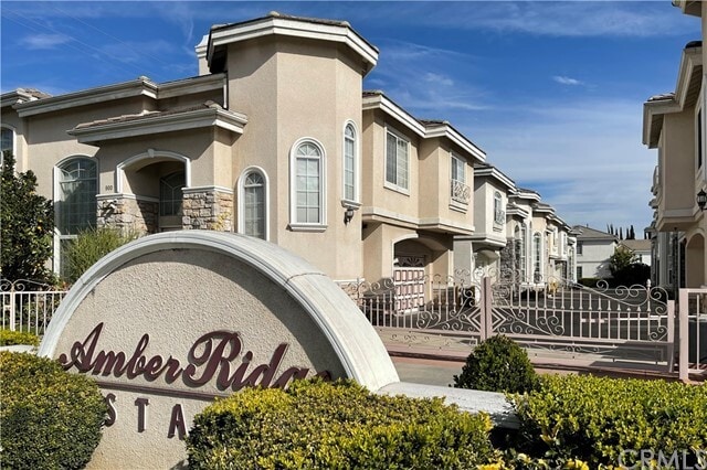 Building Photo - 908 Sunset Blvd