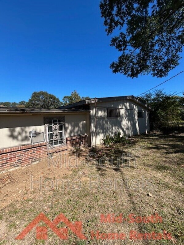 Building Photo - 803 Ledbetter Ave