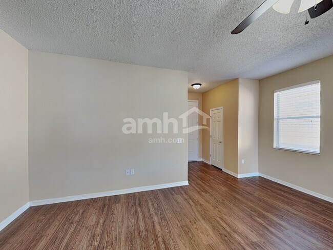 Foto del edificio - 1962 Kimlyn Cir