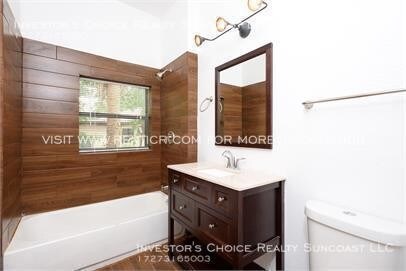 Foto del edificio - 713 N Newport Ave