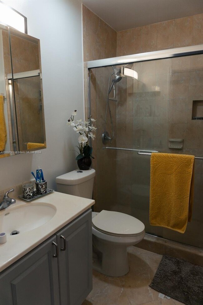 Foto del edificio - 2884 W 75th St