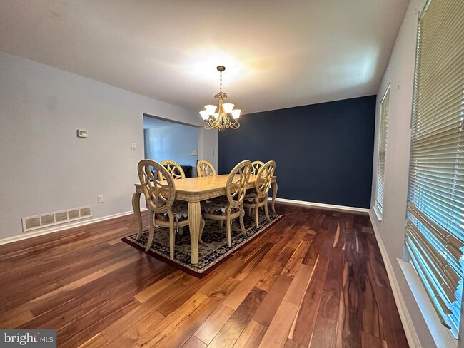 Building Photo - 25 Annamarie Dr