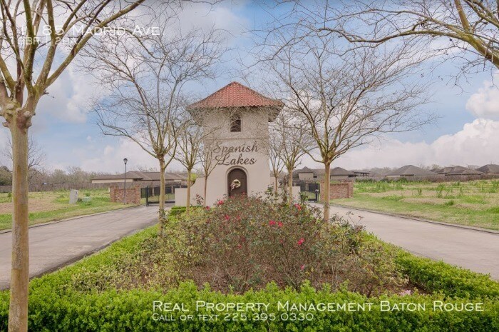 Primary Photo - Home in Spanish Lakes