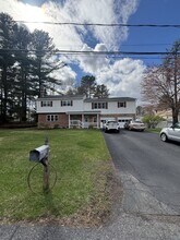 Building Photo - 101 Serif Ln