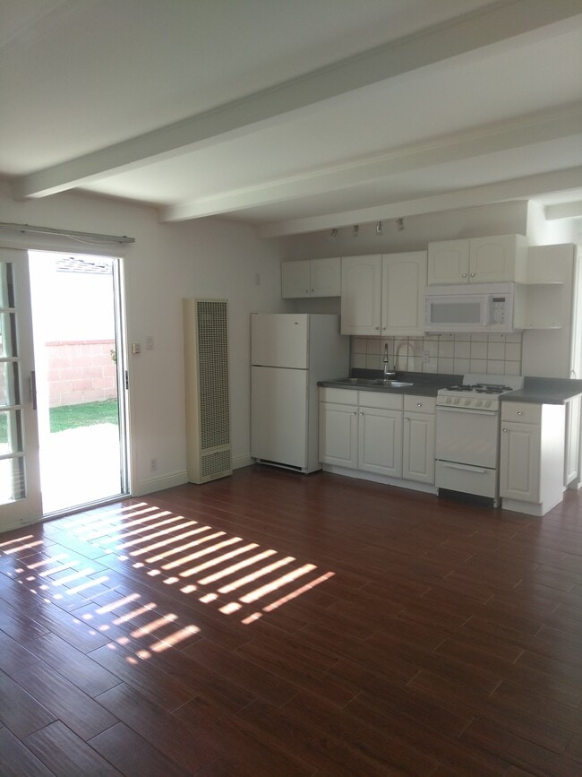 Building Photo - 2710 183rd St