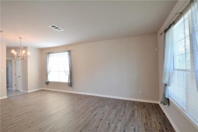 Building Photo - 8000 Tonkinese Dr