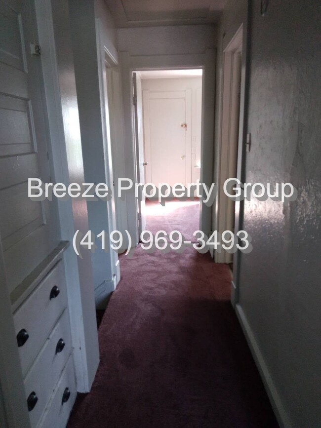 Building Photo - 2145 Dorr St