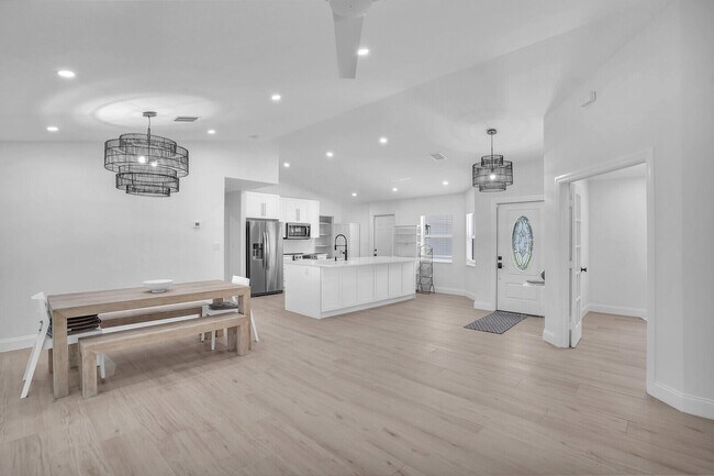 Foto del edificio - 4781 129th Ave N