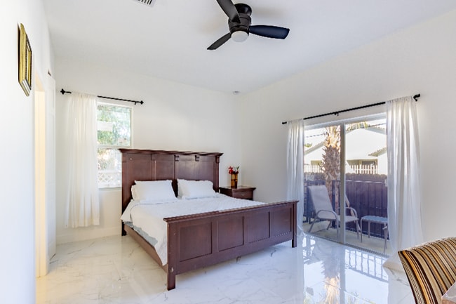 Foto del edificio - 2213 Simms St