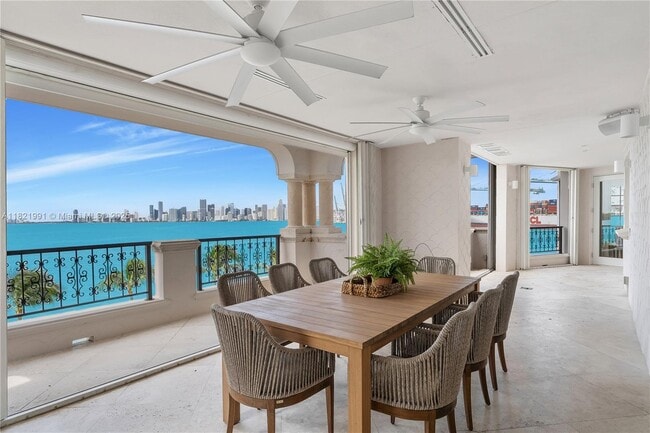 Foto del edificio - 5242 Fisher Island Dr