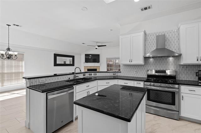 Foto del edificio - 7216 Raintree Way