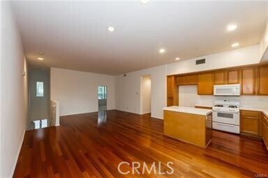 Building Photo - 2271 Chaffee St