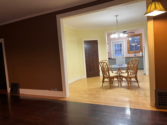 Dining room - 1315 Emery St