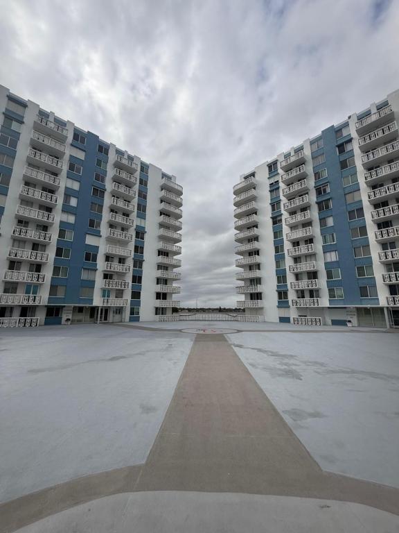 Foto del edificio - 925 N Halifax Ave