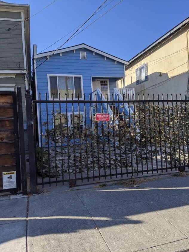 Gated parking - 2117 West St