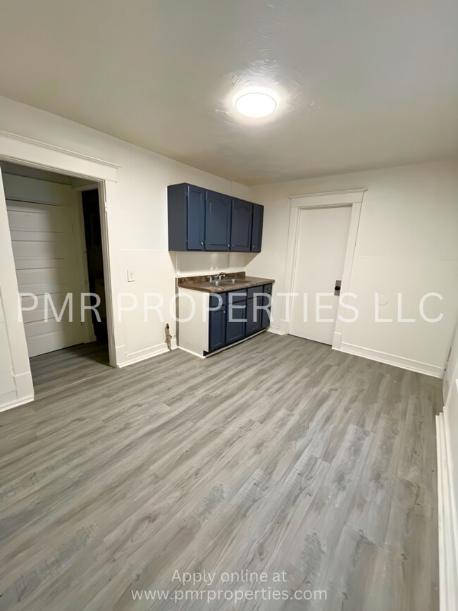 Foto del edificio - 3026 Pratt Street