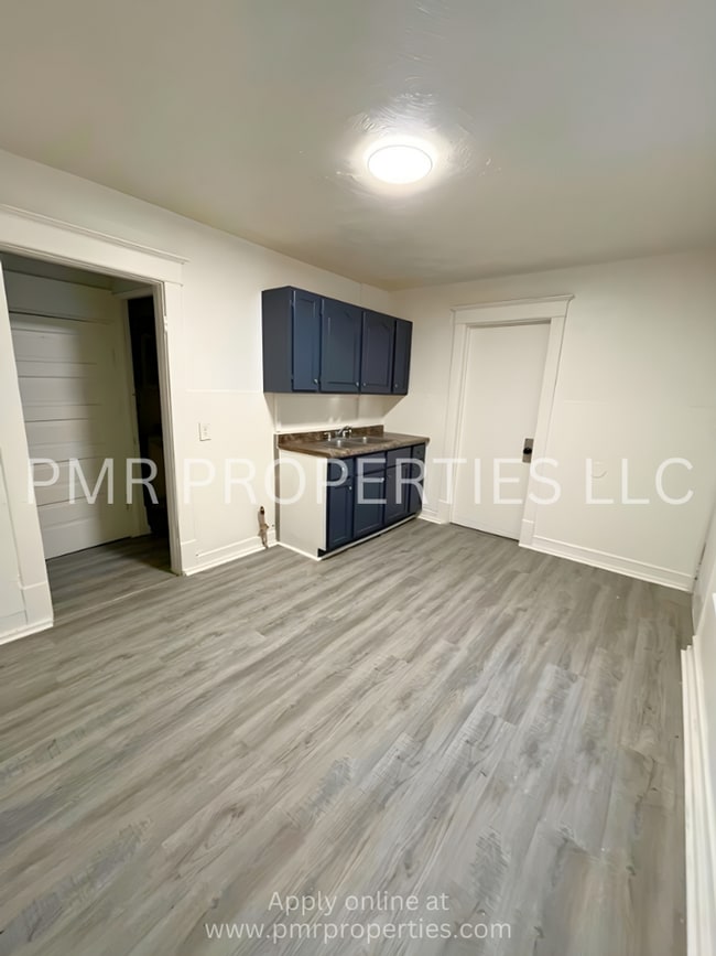 Building Photo - 3026 Pratt Street