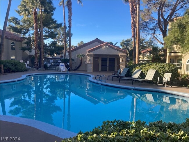 Building Photo - 3145 E Flamingo Rd