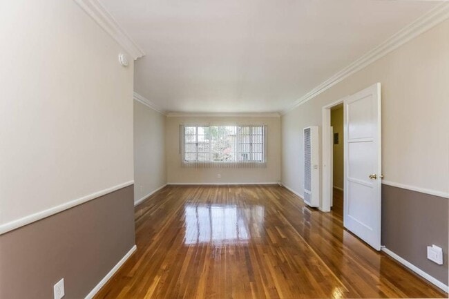 Building Photo - 2.0 bedroom in Pasadena California 91106