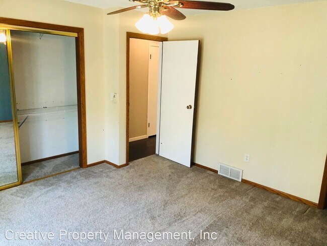 Foto del edificio - 4 br, 3 bath House - 1115 23rd St NW