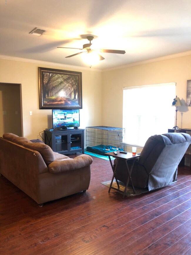 Building Photo - 18509 Devin Ct