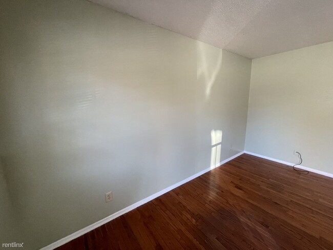 Building Photo - 1 br, 1 bath House - 1011 Morreene Rd Apt 1
