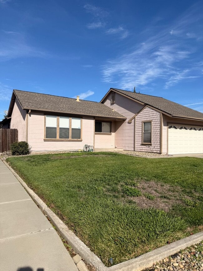 Building Photo - Charming Home for Rent in Montebello Vista...