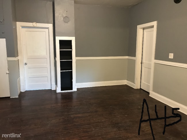 Building Photo - 4 br, 1 bath House - 322 South Main St